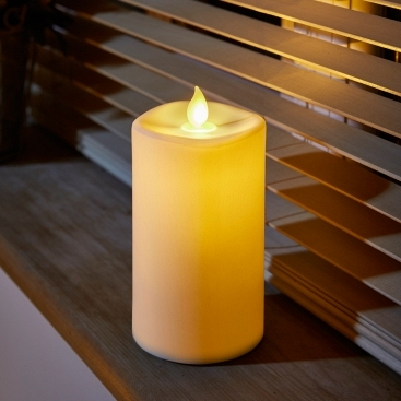 7.5x15cm Faux Flame Candle 2xAA Batteries (Extra) - Image