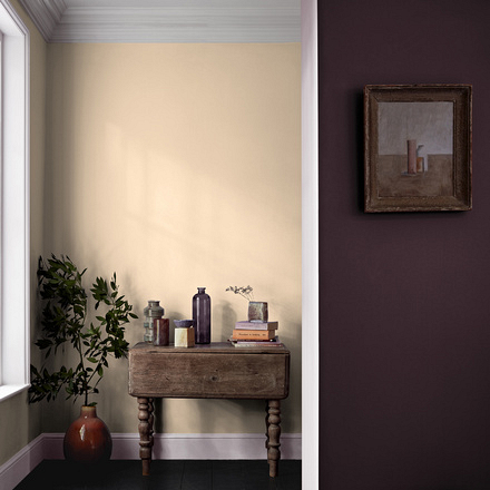 5023251 - Crown - Walls and Ceilings - Silk Emulsion - soft cream - 2.5L - S1