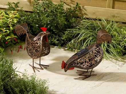 t39792_Smart_Garden_Solar_Metal_Hen_1050030RS_3